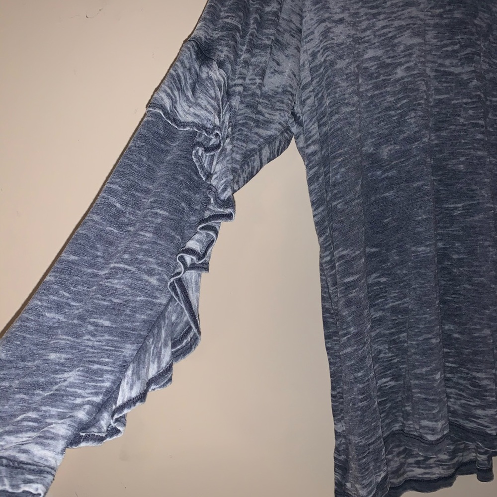 Grey Long Ruffle Sleeves - Picture 4 of 4